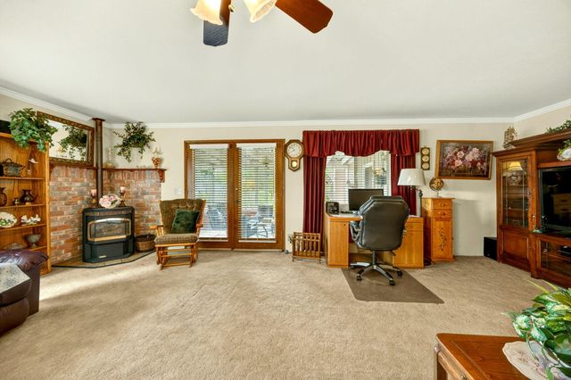 185 October Lane, Merlin, OR 97532