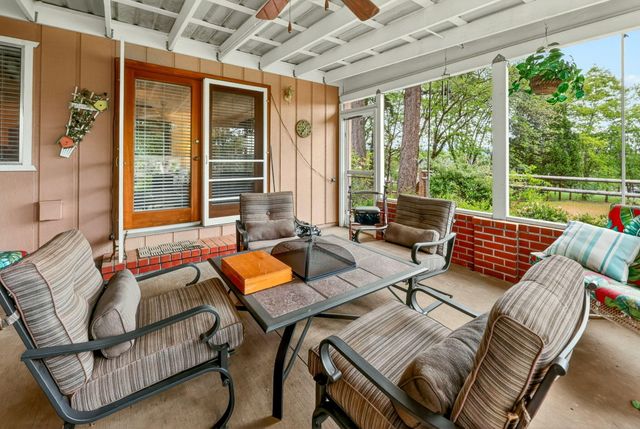 185 October Lane, Merlin, OR 97532