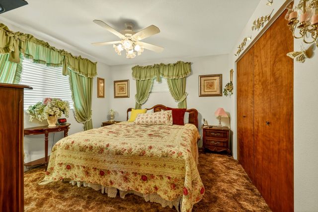 185 October Lane, Merlin, OR 97532