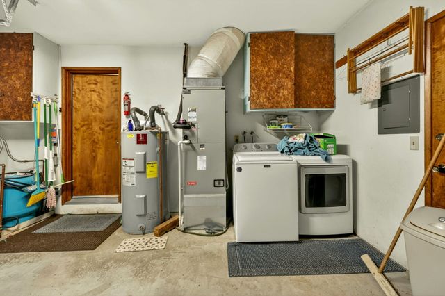 185 October Lane, Merlin, OR 97532