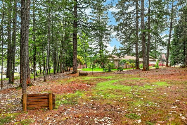 185 October Lane, Merlin, OR 97532