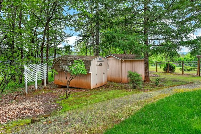 185 October Lane, Merlin, OR 97532