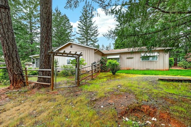 185 October Lane, Merlin, OR 97532