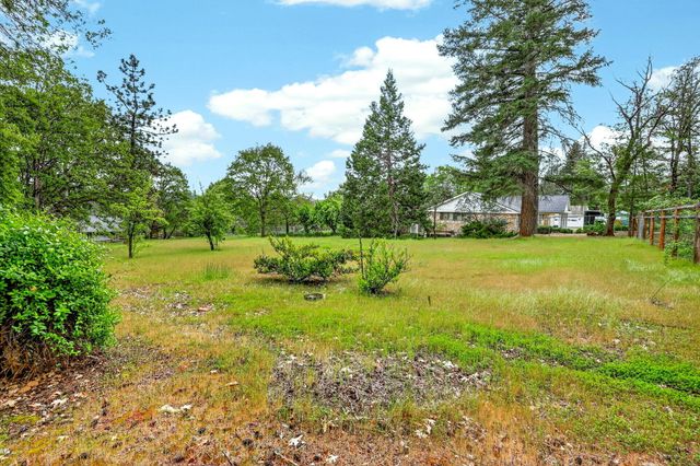 185 October Lane, Merlin, OR 97532