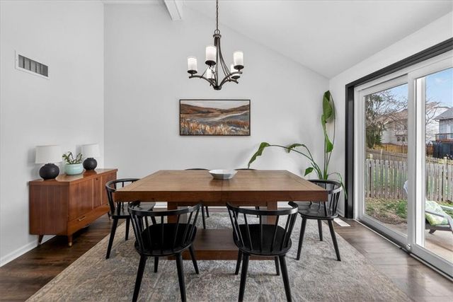 607 NE Pinehurst Street, Lee's Summit, MO 64064