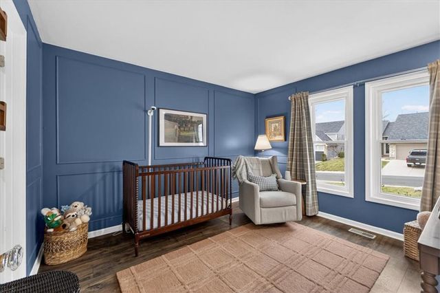 607 NE Pinehurst Street, Lee's Summit, MO 64064