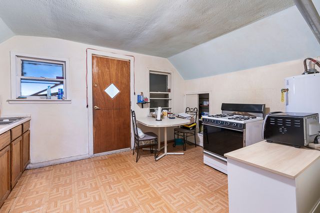 1520 N Washtenaw Avenue, Chicago, IL 60622