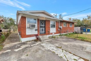 7216 KEN KNIGHT Drive W, Jacksonville, FL 32209