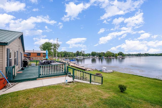 8741 S Old State Avenue, Farwell, MI 48622