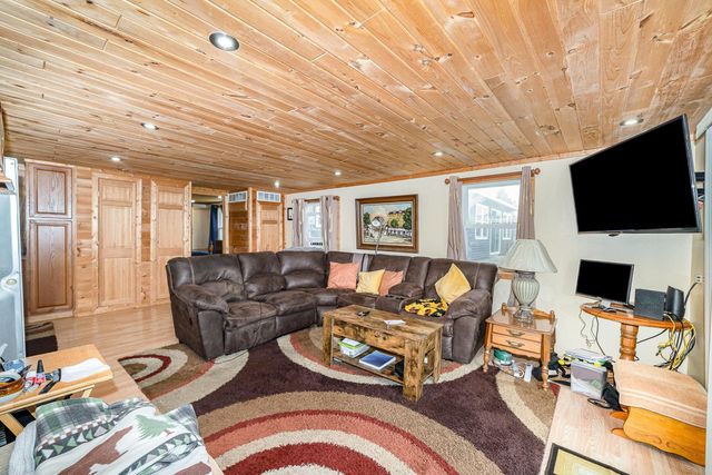 8741 S Old State Avenue, Farwell, MI 48622