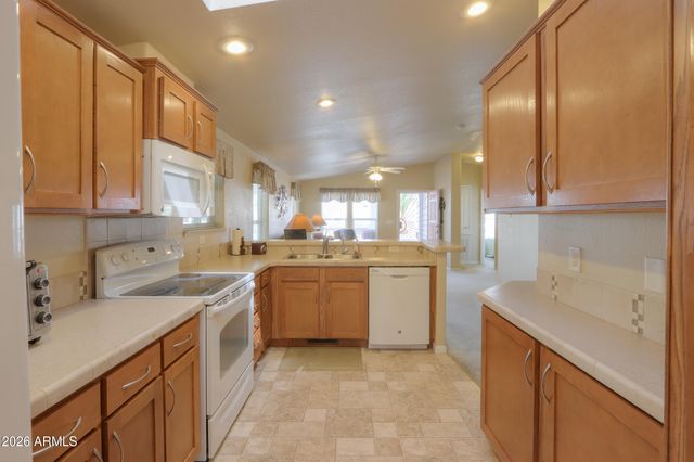 2263 N TREKELL Road 17, Casa Grande, AZ 85122