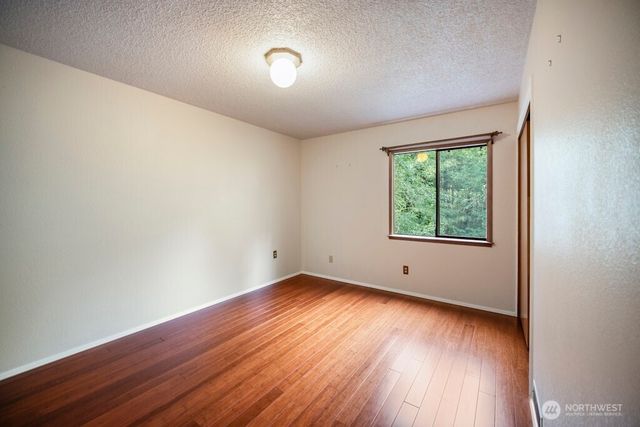 8727 Johnson Point Road NE, Olympia, WA 98516