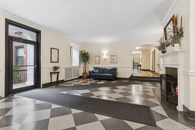 73-20 Austin Street 1E, Forest Hills, NY 11375