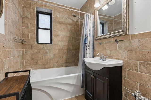 73-20 Austin Street 1E, Forest Hills, NY 11375