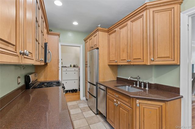 73-20 Austin Street 1E, Forest Hills, NY 11375