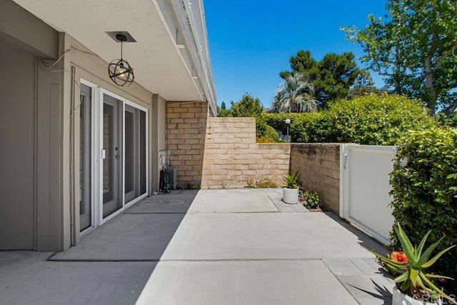 2842 Luciernaga Street, Carlsbad, CA 92009