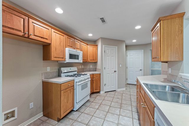 612 E Ash Street, Fayetteville, AR 72703