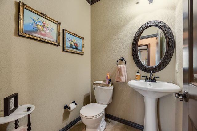 1132 Chartres Street, Oak Ridge, TX 75142