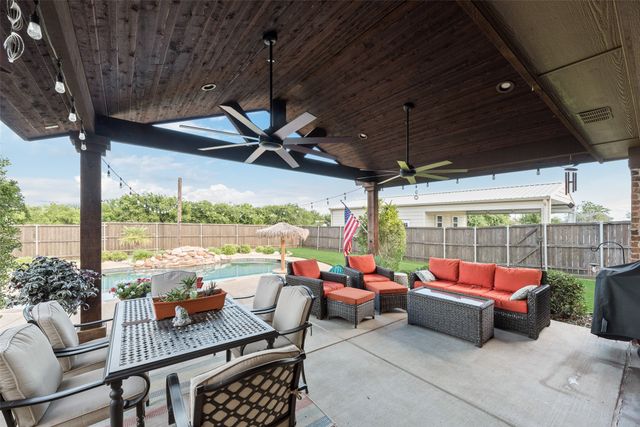 1132 Chartres Street, Oak Ridge, TX 75142