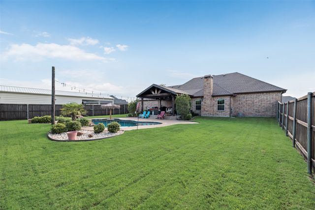 1132 Chartres Street, Oak Ridge, TX 75142