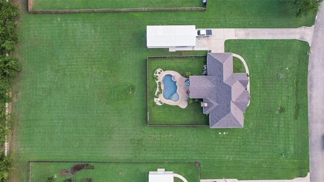 1132 Chartres Street, Oak Ridge, TX 75142