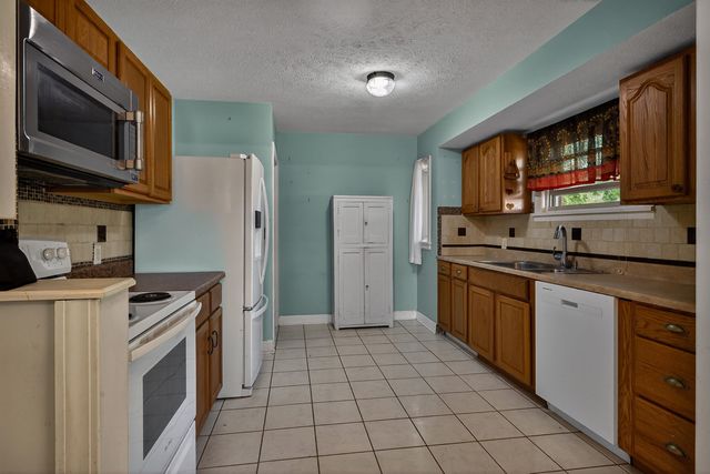 1200 Funston ST, Salina, KS 67401