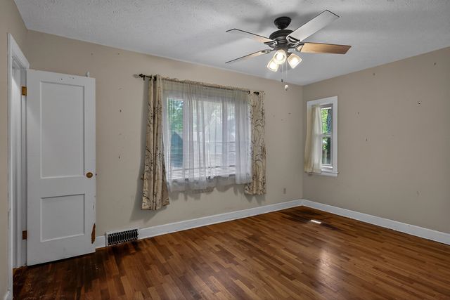 1200 Funston ST, Salina, KS 67401