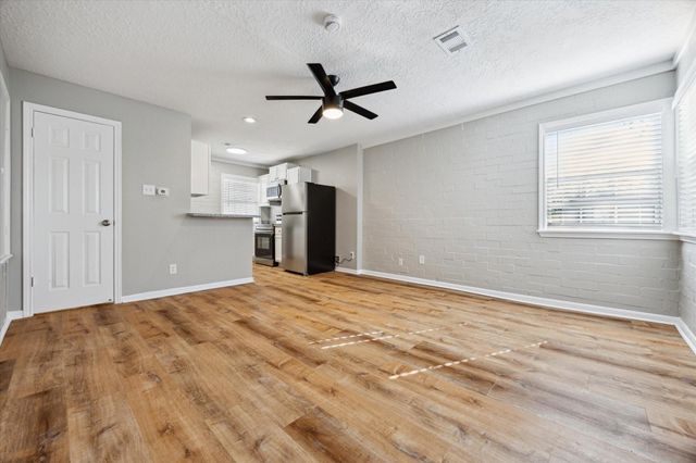 802 Stanford Street 07, Houston, TX 77019
