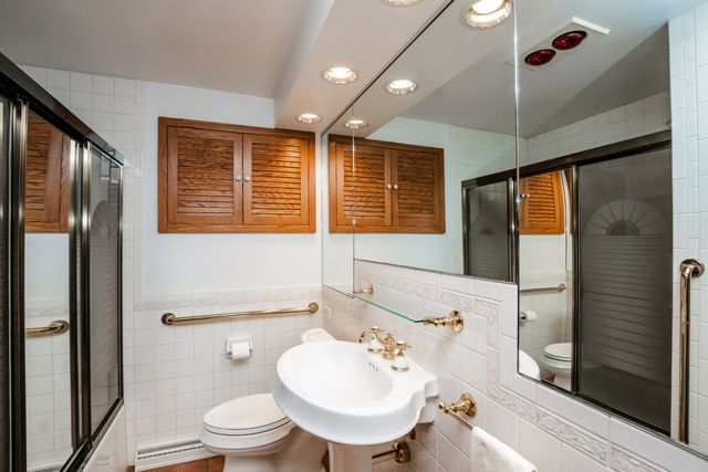 3843 Springdale Avenue, Glenview, IL 60025