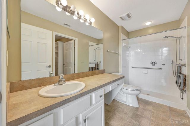 1356 Cotswold Lane, Hamilton, OH 45013