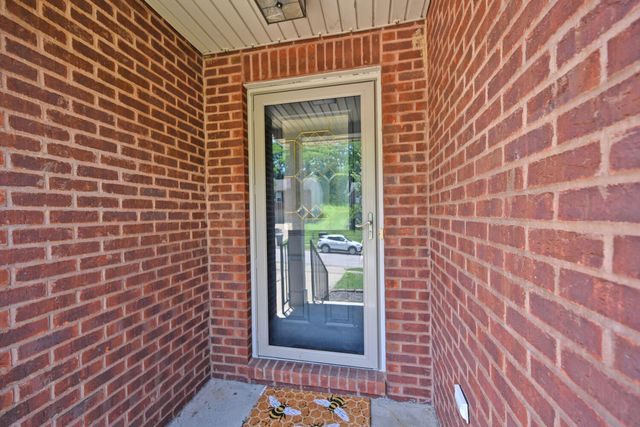 2115 Canyon Court, Hebron, KY 41048