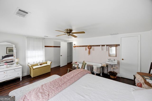 1880 Dames Ferry Road, Forsyth, GA 31029