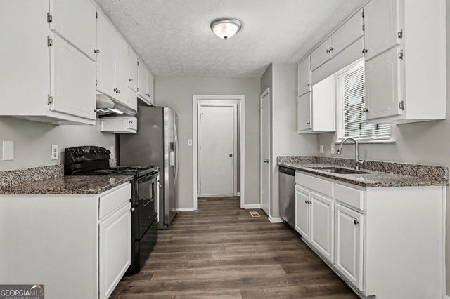 9112 Raven Drive, Jonesboro, GA 30238