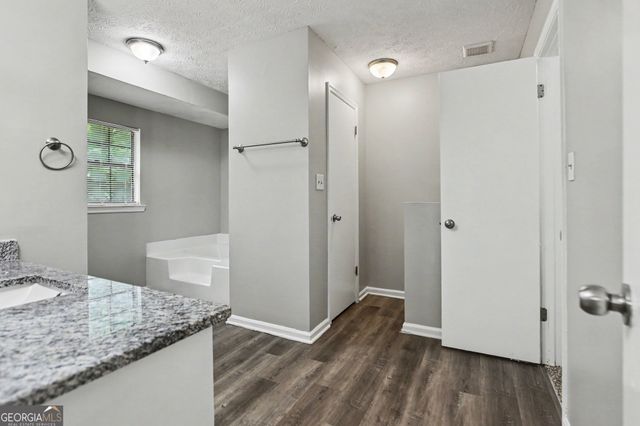 9112 Raven Drive, Jonesboro, GA 30238