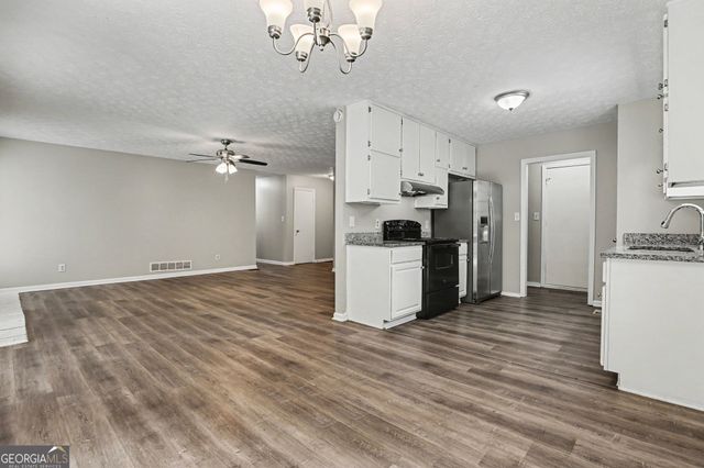 9112 Raven Drive, Jonesboro, GA 30238