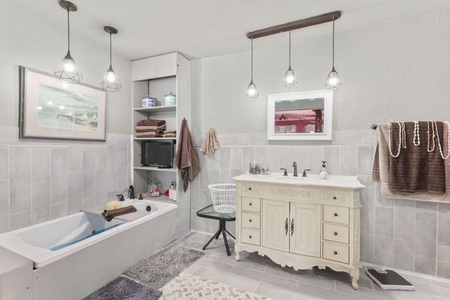 99 And 115 Monroe Road, Anderson, MO 64831