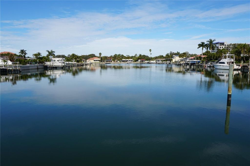 3753 46TH AVENUE S 7, St Petersburg, FL 33711