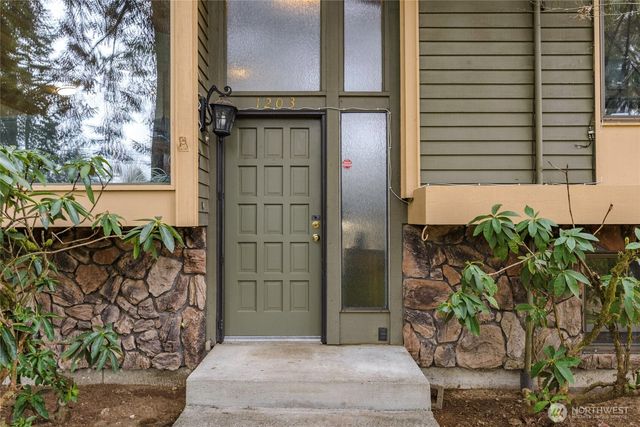 1203 Skyridge Street SE, Lacey, WA 98503