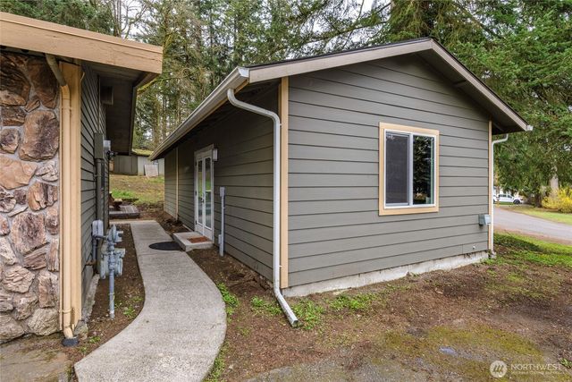 1203 Skyridge Street SE, Lacey, WA 98503