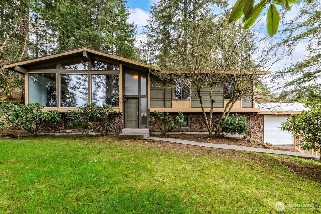 1203 Skyridge Street SE, Lacey, WA 98503