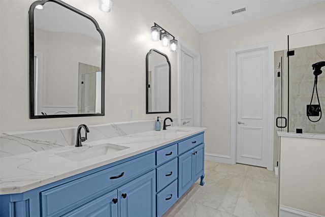20 Glistening Pond Drive, Frisco, TX 75034