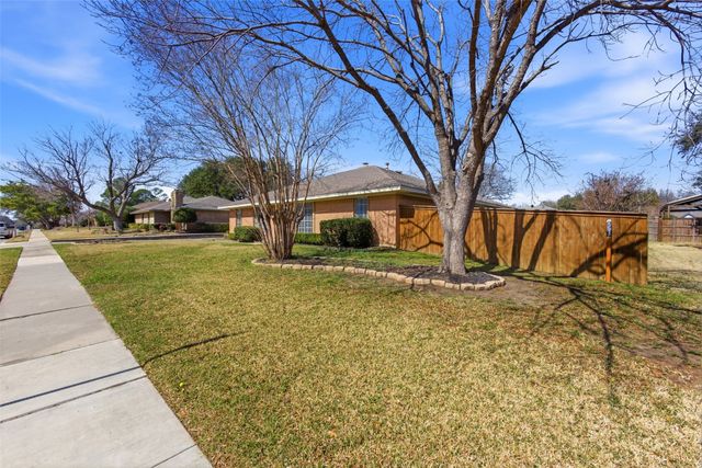 2401 E Windsor Drive, Denton, TX 76209