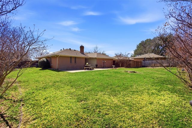 2401 E Windsor Drive, Denton, TX 76209