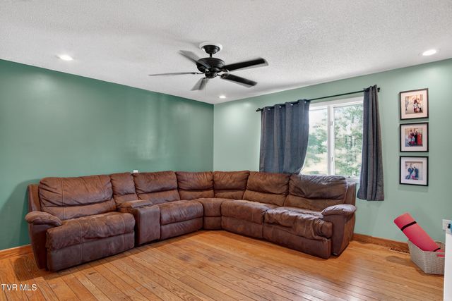 117 Windsong Drive, Gray, TN 37615
