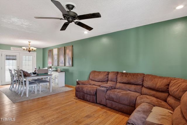 117 Windsong Drive, Gray, TN 37615