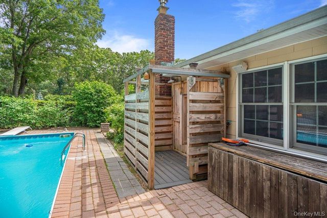 9 Dillmont Drive, Smithtown, NY 11787