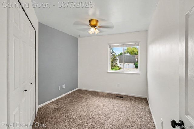 7926 Forest Creek Court, Hamburg Township, MI 48189