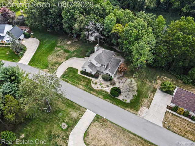 7926 Forest Creek Court, Hamburg Township, MI 48189