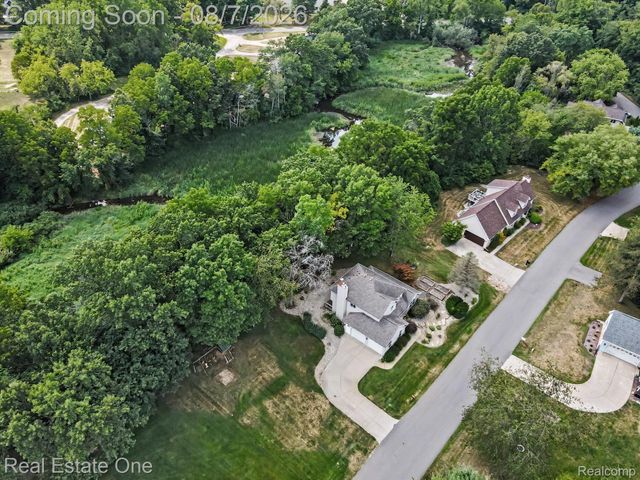 7926 Forest Creek Court, Hamburg Township, MI 48189