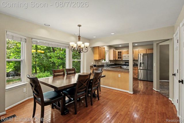 7926 Forest Creek Court, Hamburg Township, MI 48189